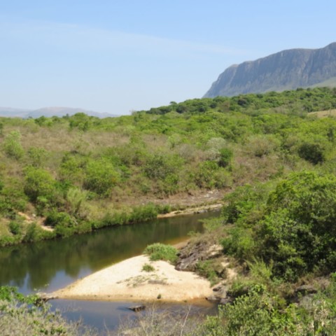 O Rio Sâo Francisco e a Serra da Canastra